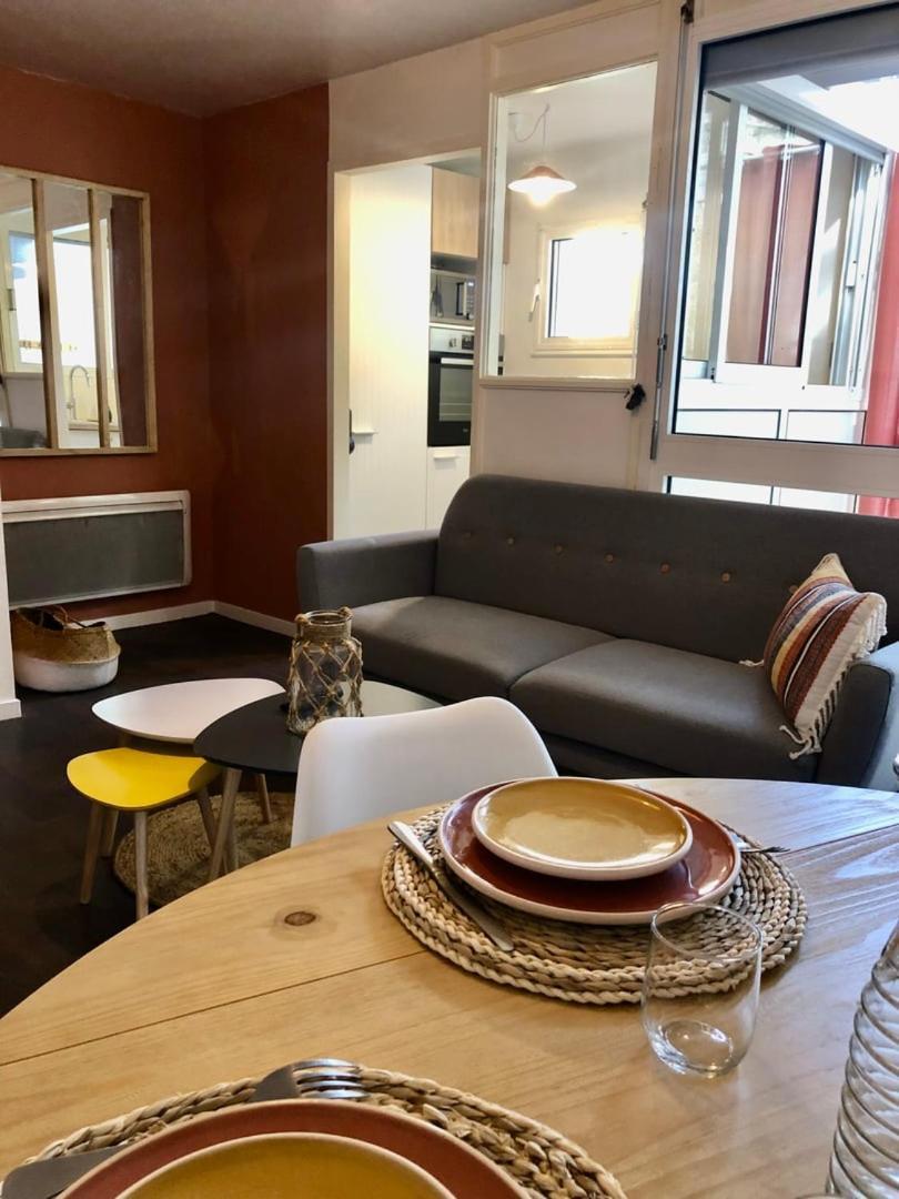 Le Carnot: City Centre With Parking Space Apartment Poitiers Bagian luar foto